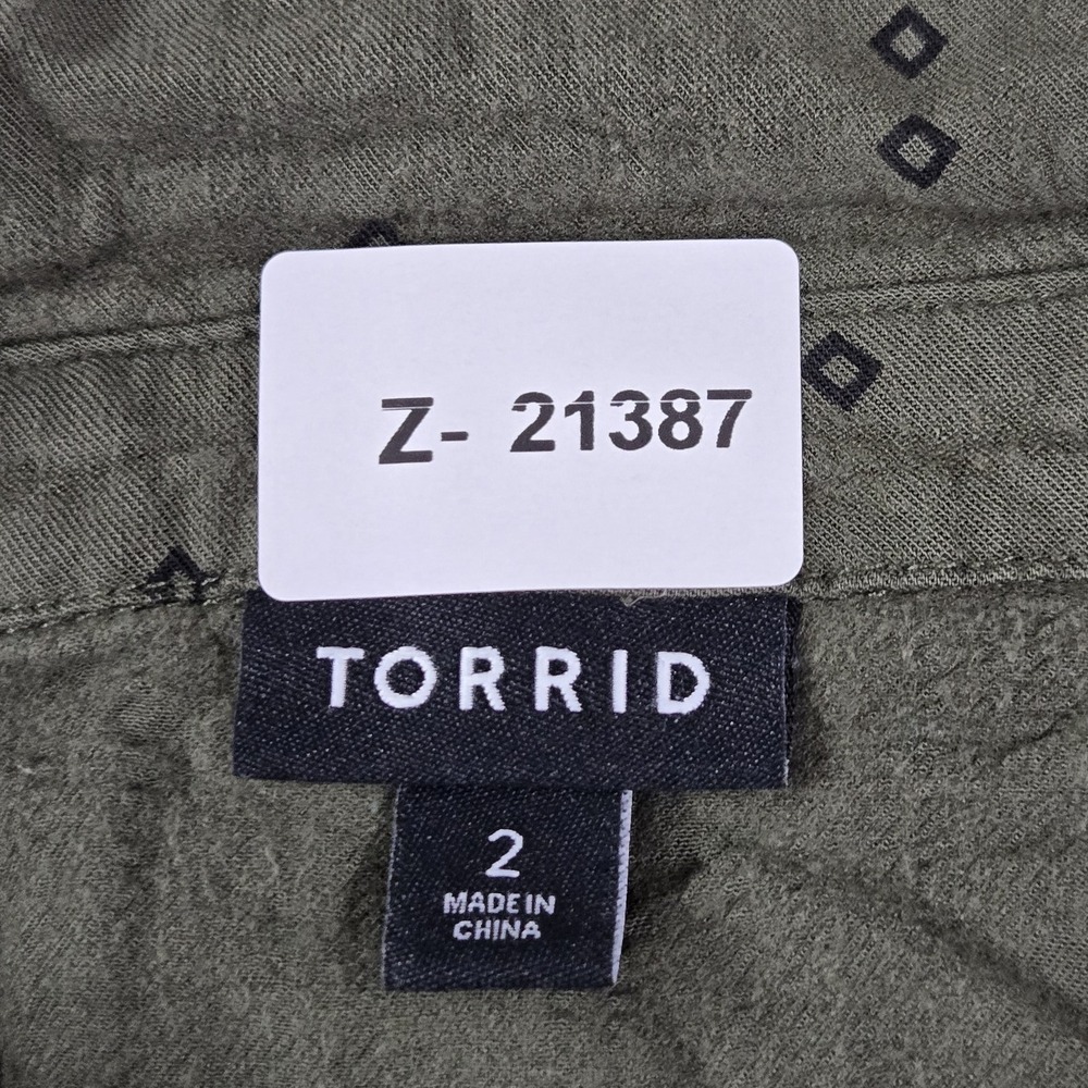 Torrid Women Button Up Shirt 2 Olive Green Geometric Collared - Picture 2 of 8
